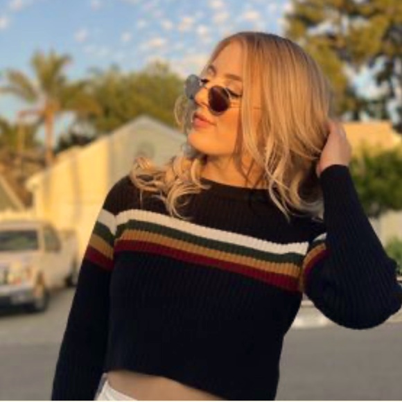 IJOAH Sweaters - IJOAH - Crop top Sweater